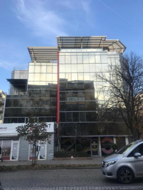 Lilia 5 Self-Check in apartment , near food and drink shop open until 10 pm and free parking area